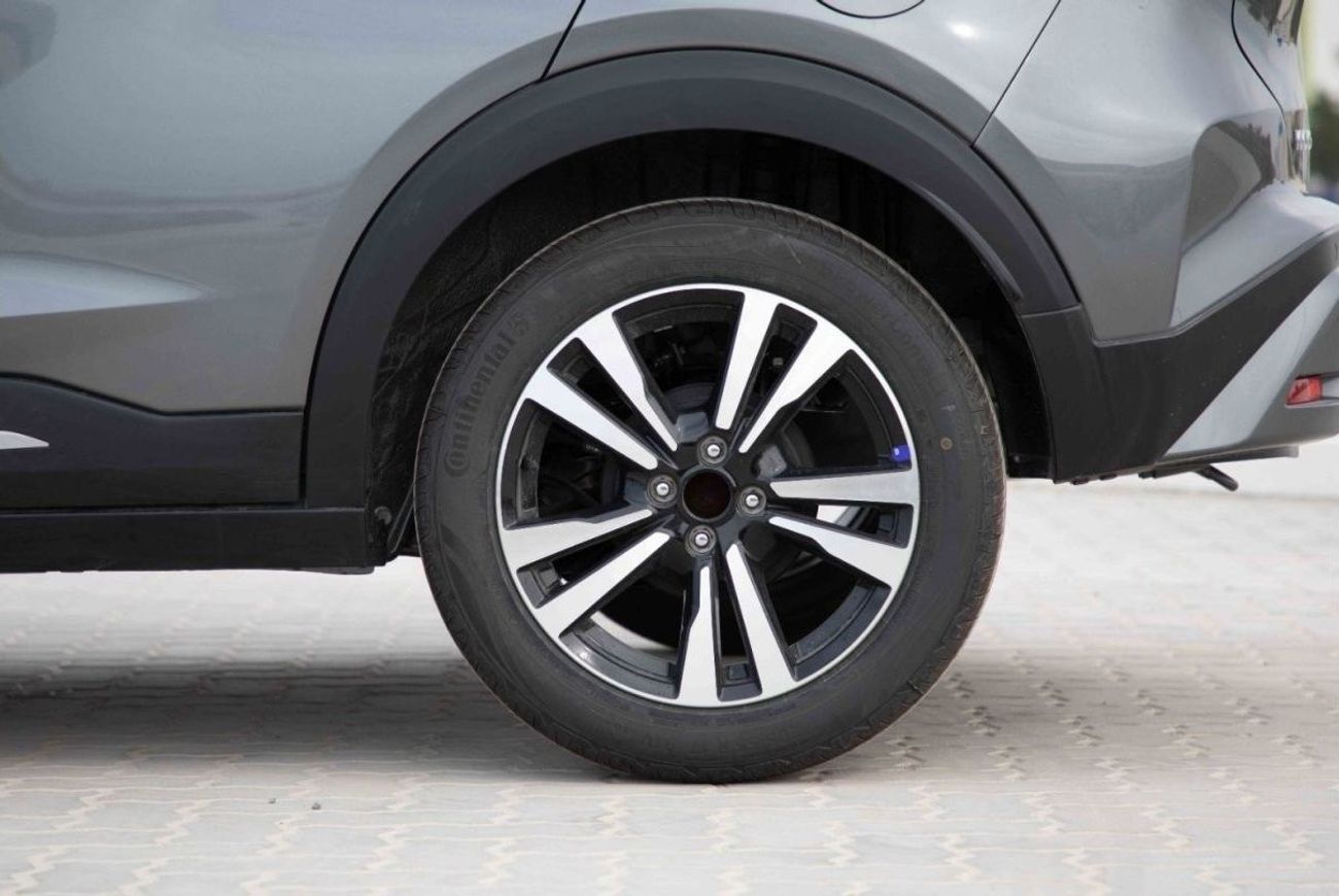 Nissan Kicks 2024 Nissan Kicks 1.6 SV - Grey Inside Black | Export Only