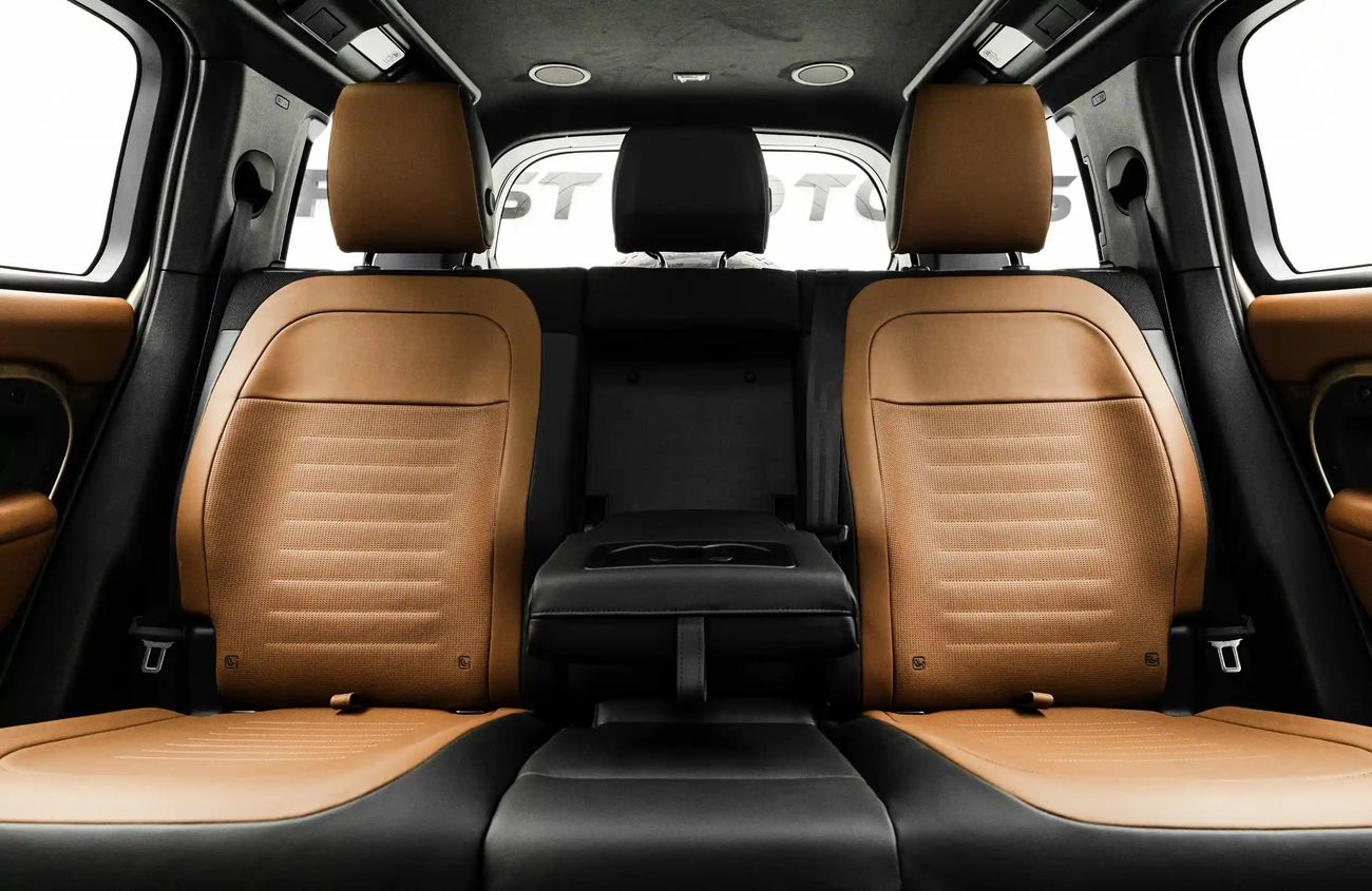 Land Rover Defender 4.4L V8 Twin-Turbo Mild Hybrid Engine