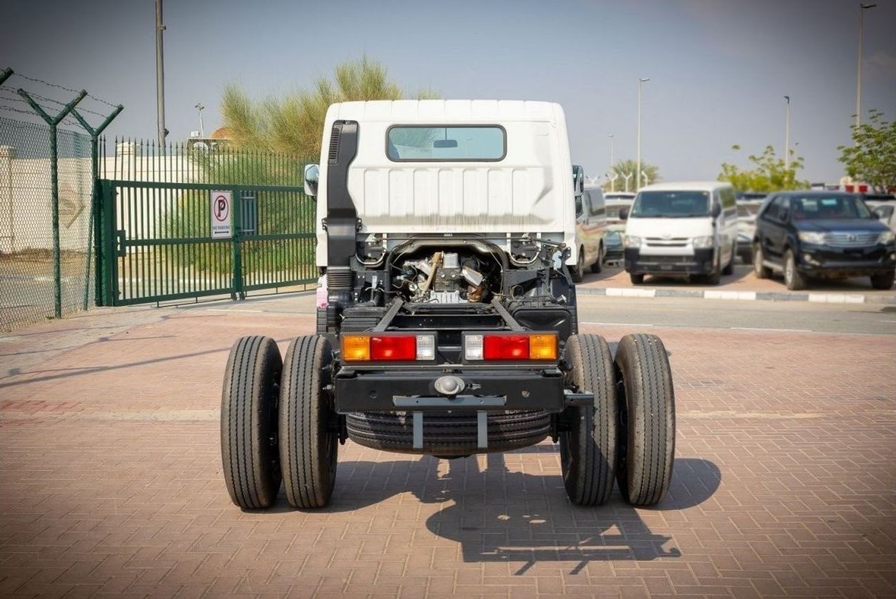 ميتسوبيشي فوسو كانتير Canter 2023 4.2L M/T 4x2 Diesel Short Chassis | 100L Fuel Tank | POWER STEERING