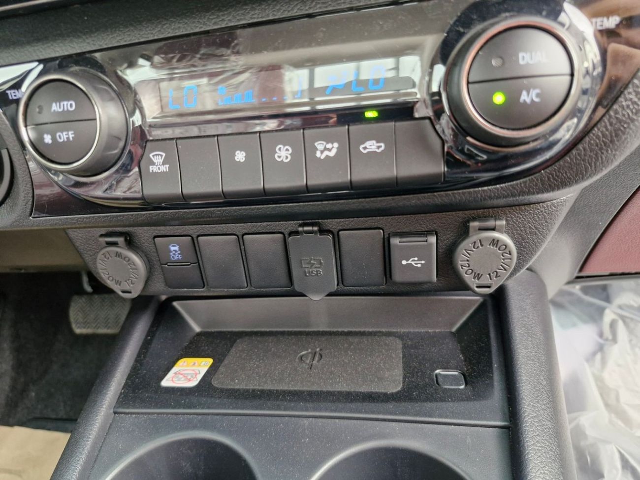 تويوتا هيلوكس 2024 Toyota Hilux 4WD D/C P/up 4x4 2.7L A/T Brand New 0Km