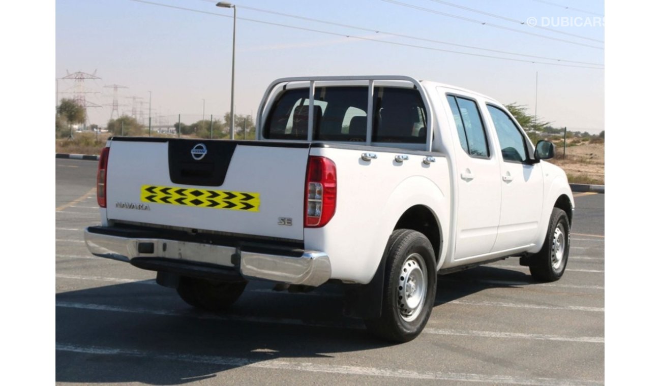 نيسان نافارا 2015 | NAVARA SE DOUBLE CABIN PICKUP WITH GCC SPECS AND EXCELLENT CONDITION