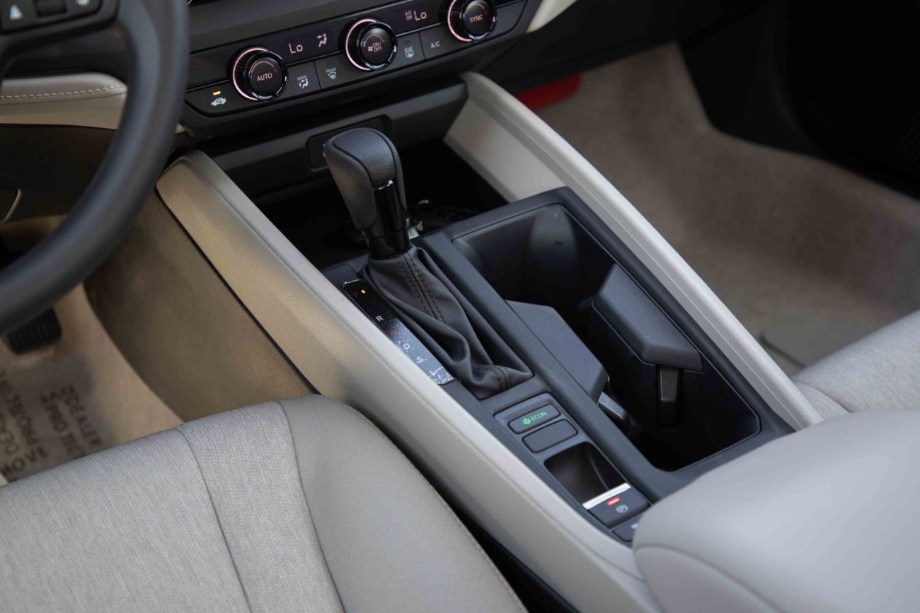 هوندا أكورد 1.5L Turbo EX- Radiant Red inside Grey | Export Only