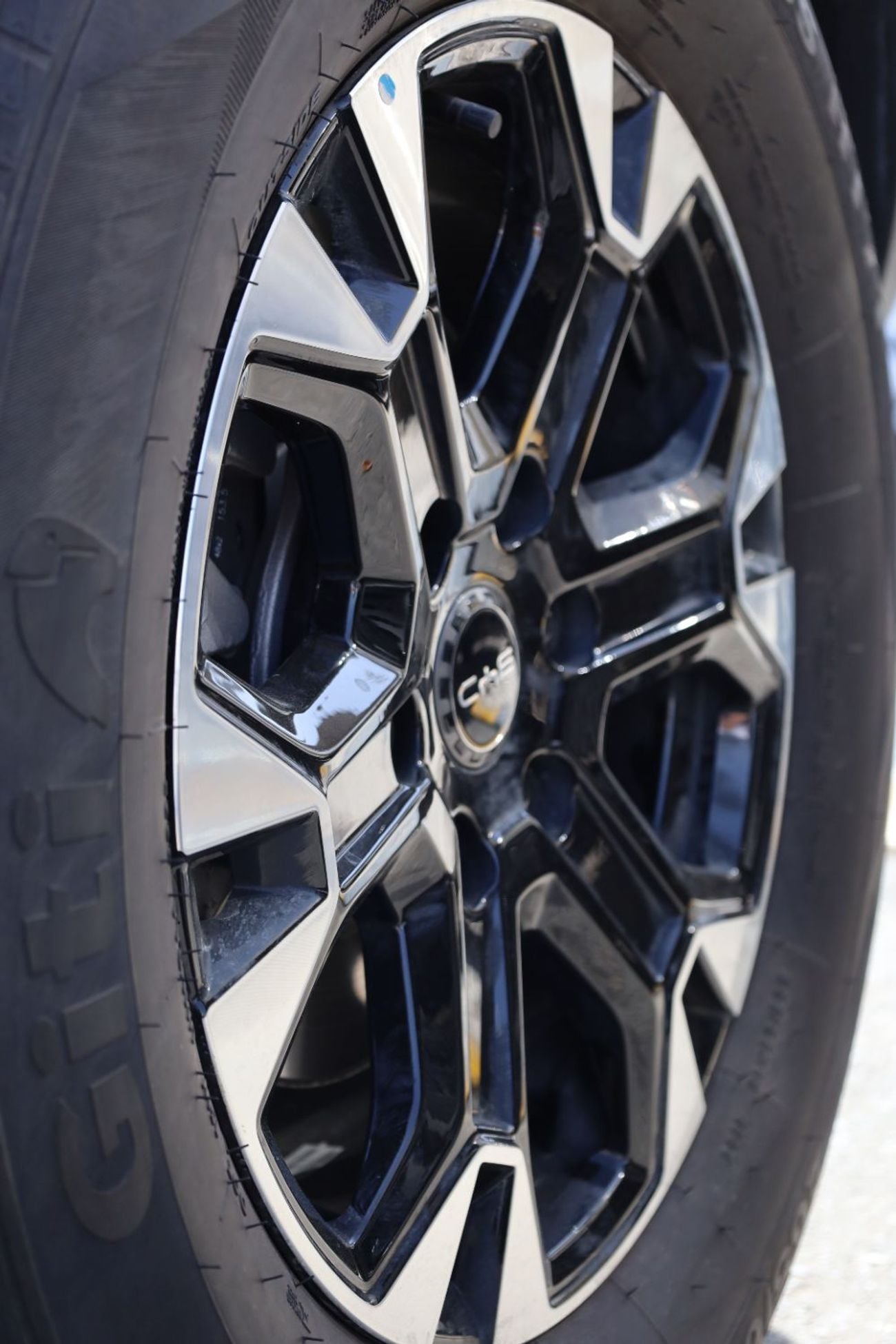 بي واي دي شارك 6 2025 BYD Shark 6 Premium - The Ultimate Hybrid Pickup! Experience the future of off-roading with the