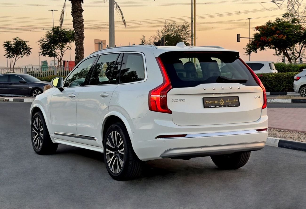 فولفو XC 90 MOMENTUM