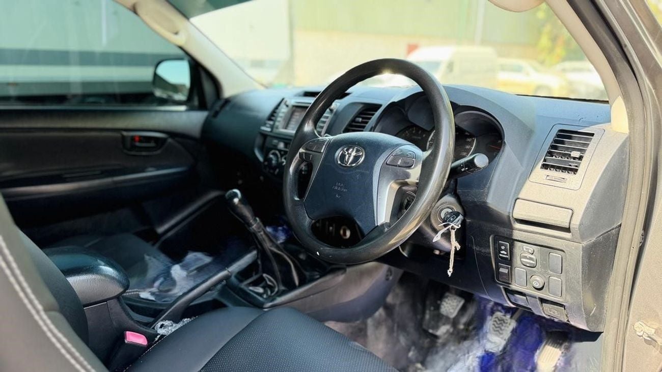 تويوتا هيلوكس 2015 | 3.0L DIESEL | MANUAL TRANSMISSION | BULL BAR WITH HEAVY FOCUSED LED LIGHTS | GTK 4X4 SPORTS B