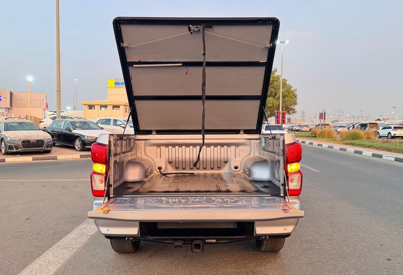 إيسوزو D ماكس -