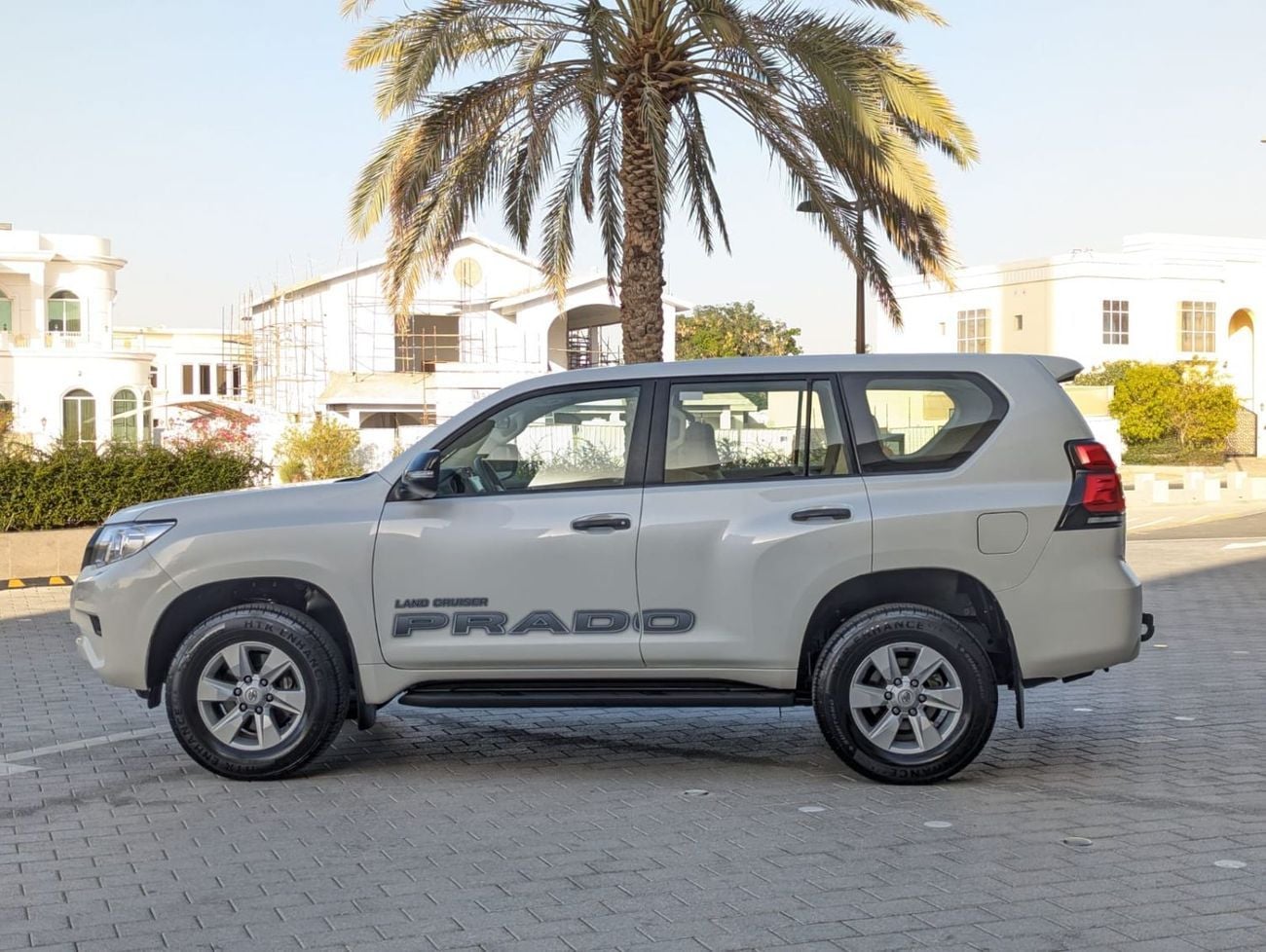 تويوتا برادو TXL1 Toyota Prado 2023 LHD white colour Gcc specs