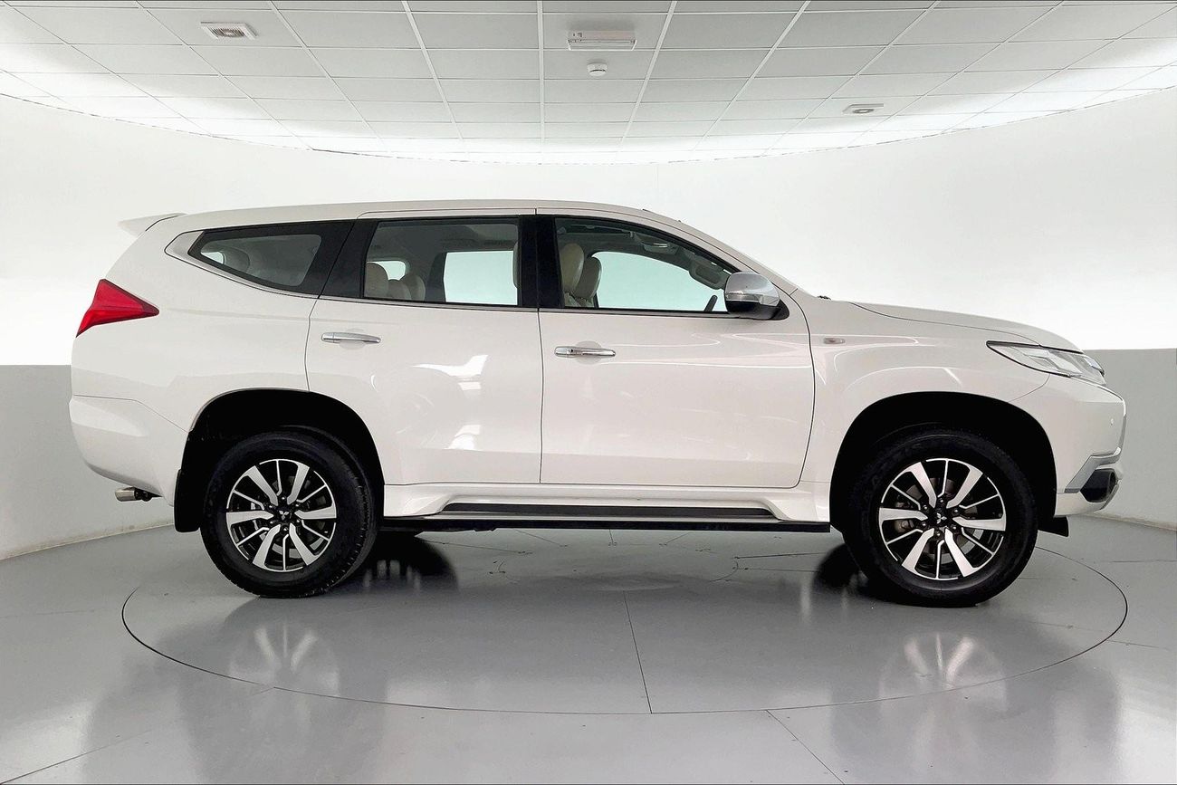 ميتسوبيشي مونتيرو GLS Top