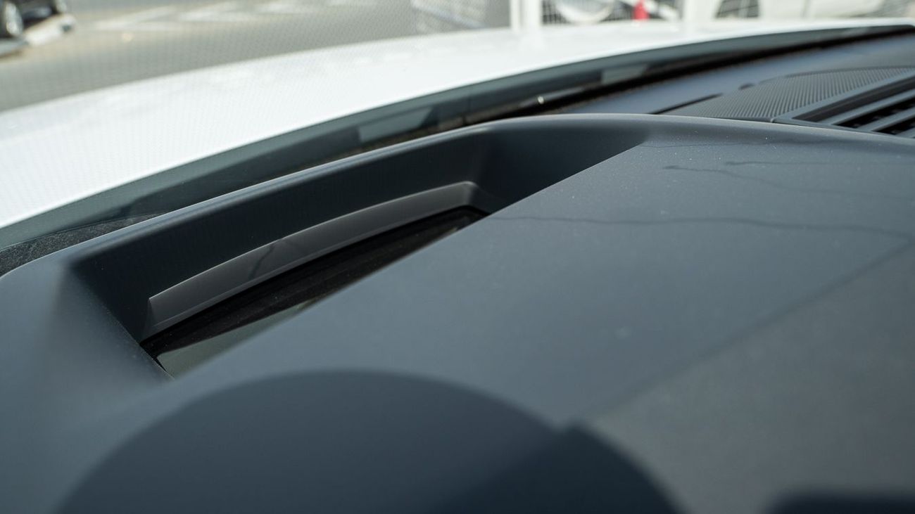 لاند روفر رينج روفر سبورت RANGE ROVER 3.0 SPORT -2025YM