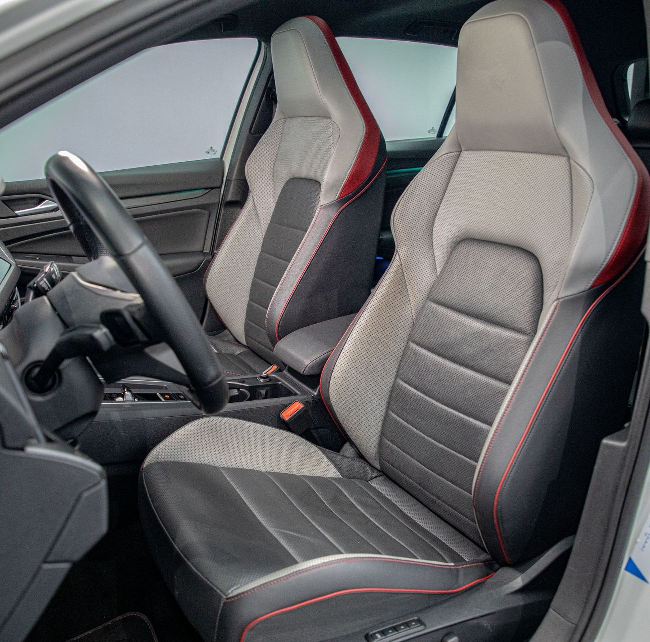 فولكس واجن جولف GTI