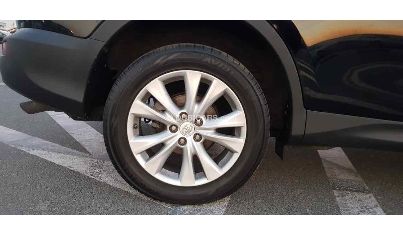 تويوتا راف ٤ fresh and imported and very clean inside out and ready to drive