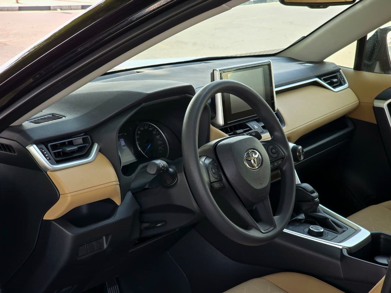 تويوتا راف ٤ TOYOTA RAV4 2.5 HYBRID - XLE - G - MID OPTIONS - 2025 MODEL - WHITE INSIDE BEIGE - OMANI