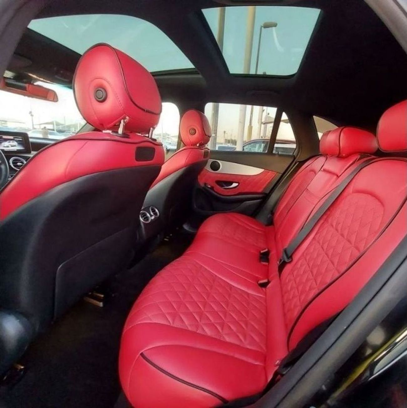 مرسيدس بنز GLC 300 رقم1وارد أمريكي بنوراما سرفيس كامل توايرجديدة