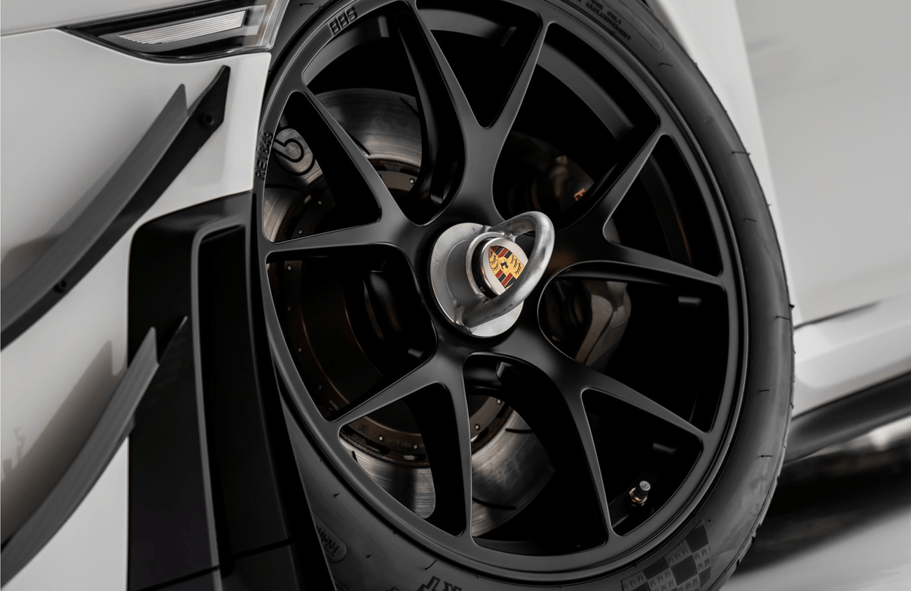 بورش 911 3.8L F-6 Twin-Turbocharged Engine