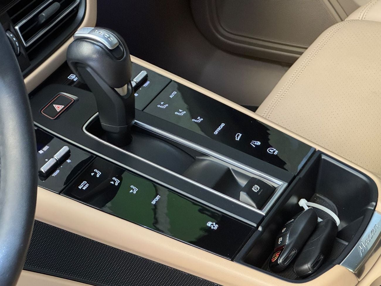 Porsche Macan STANDARD | 2024 | GCC Specs | Agency Warranty