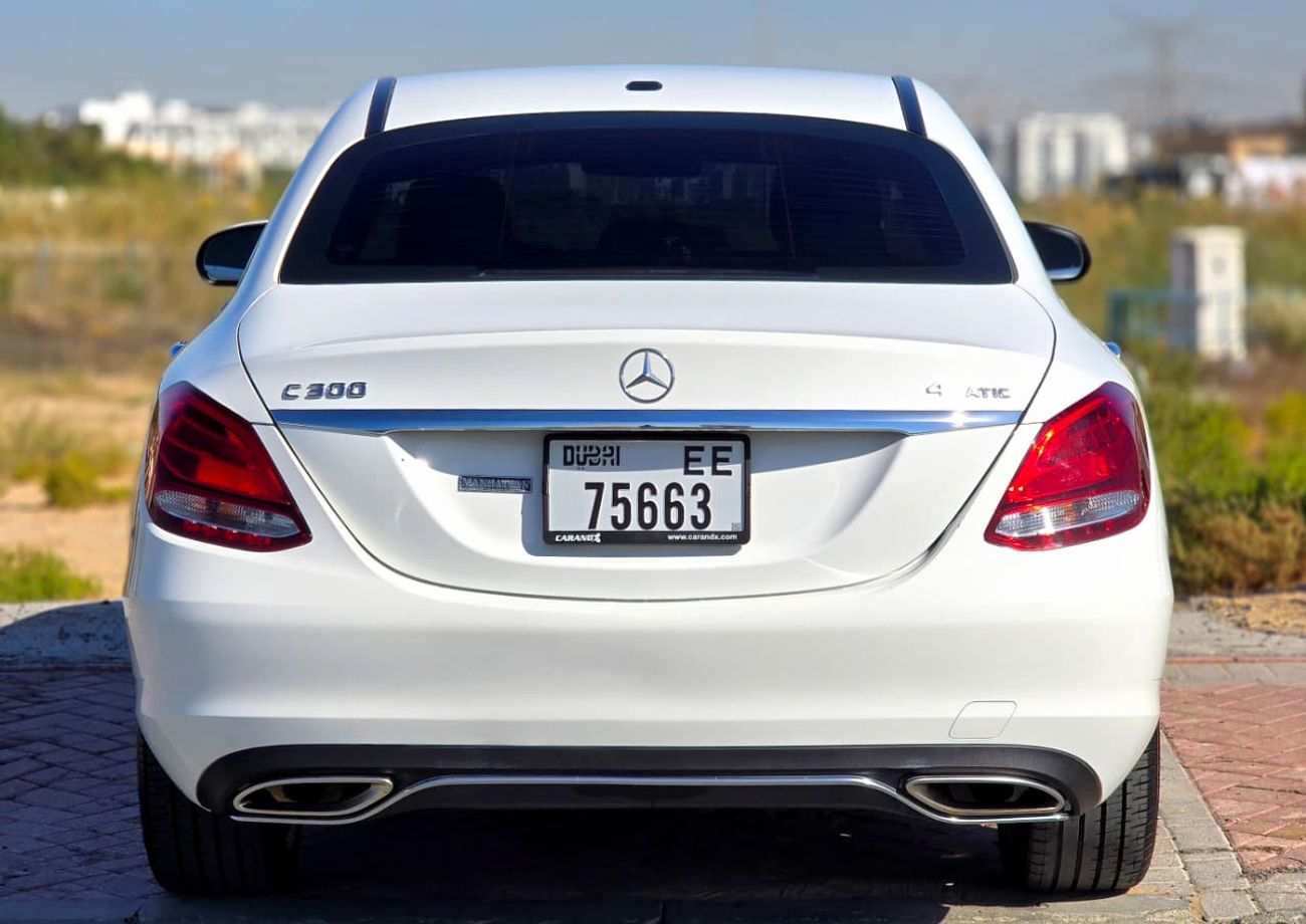 مرسيدس بنز C 300 Luxury 2.0L