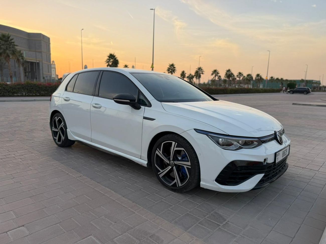 Volkswagen Golf R Base 2.0T