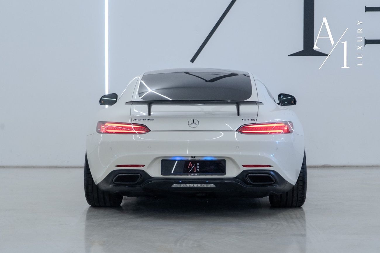 Mercedes-Benz AMG GT S 2015 Mercedes AMG GTS, V8 Biturbo, Excellent Condition, GCC Spec