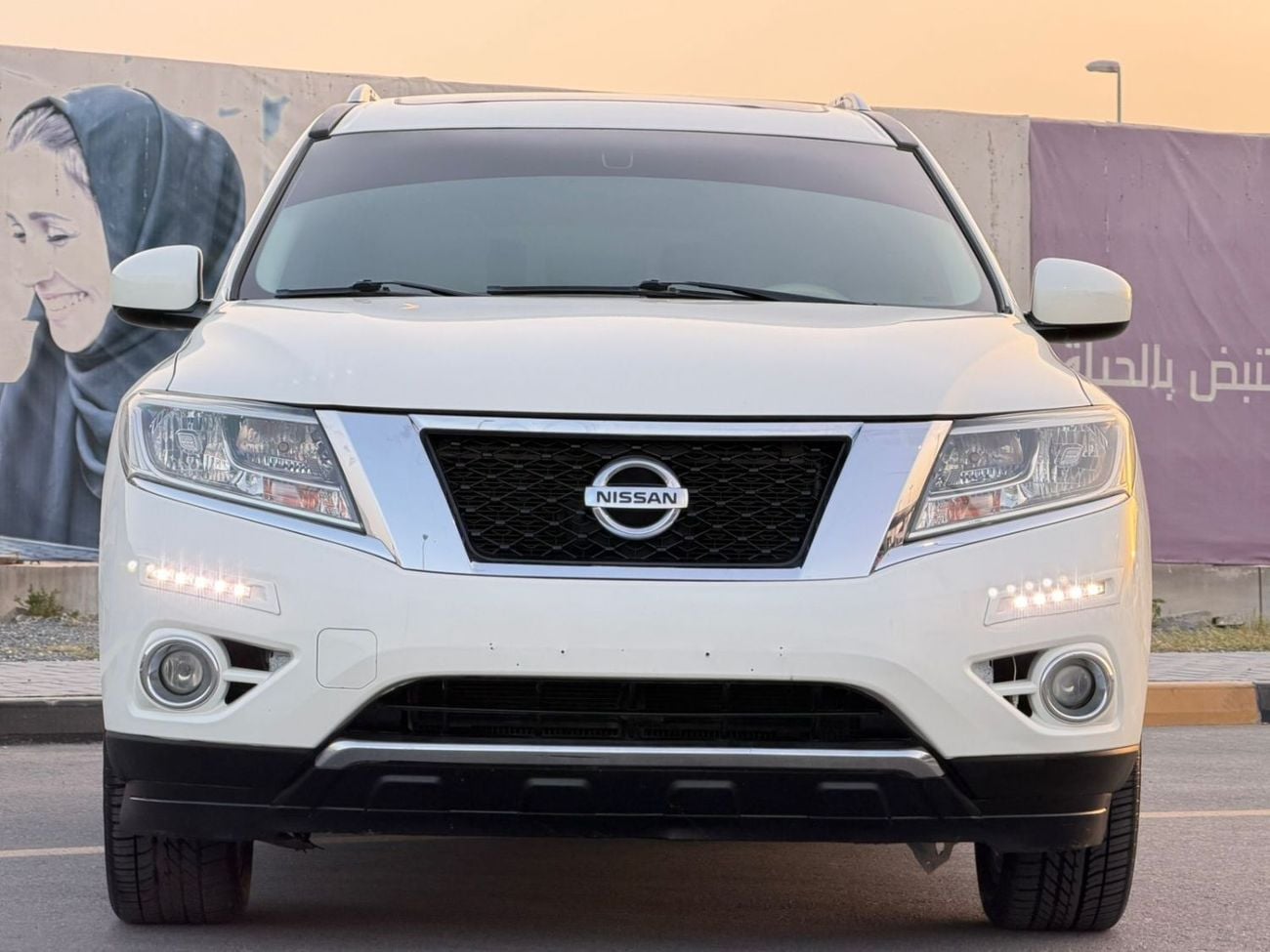 Nissan Pathfinder GCC spec, full options, panoramic sunroof
