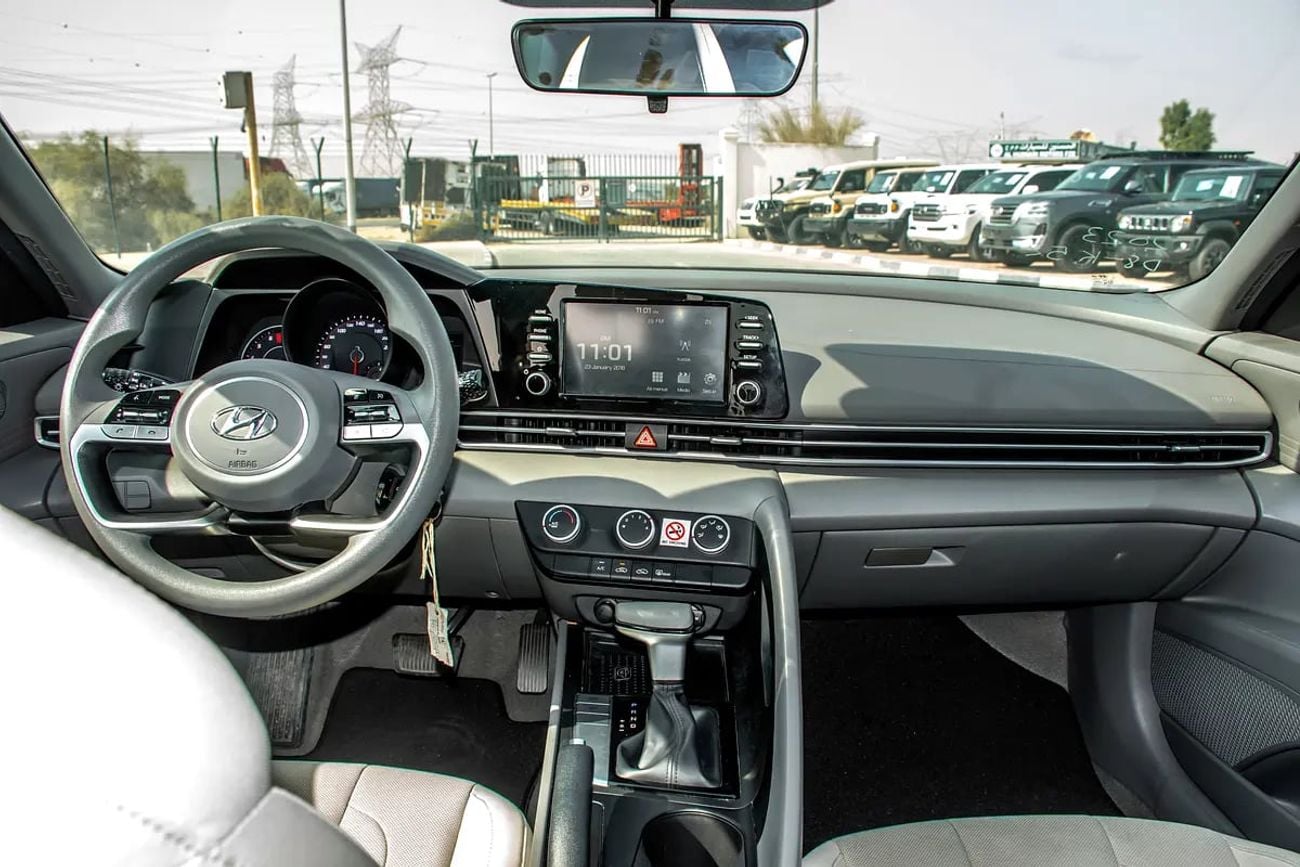 Hyundai Elantra SMART – GCC SPECS – ONLY 52,000 KM – FULL SERVICE HISTORY