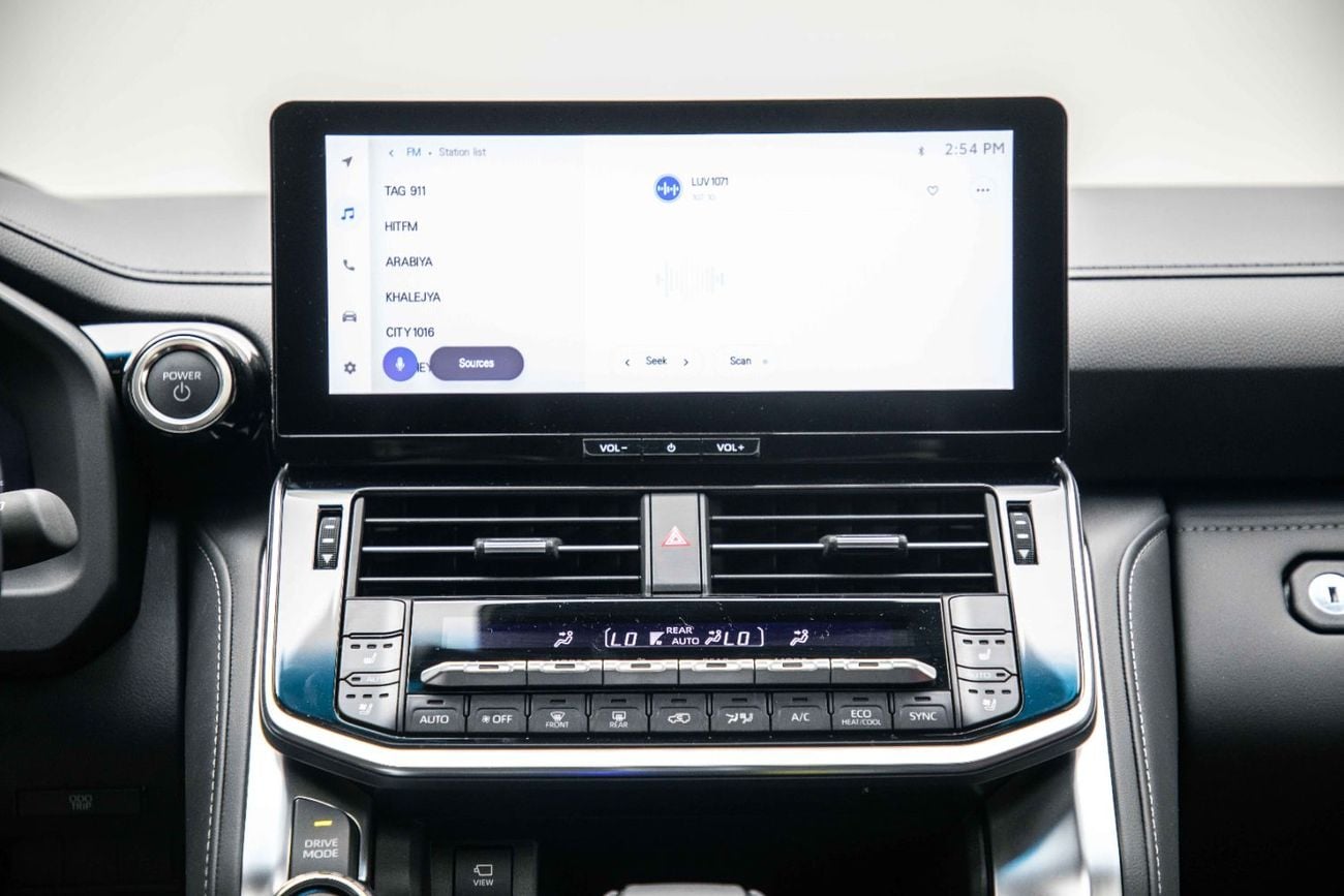 Toyota Land Cruiser VXR 3.5L - Platinum White Pearl Inside Red | Export Only