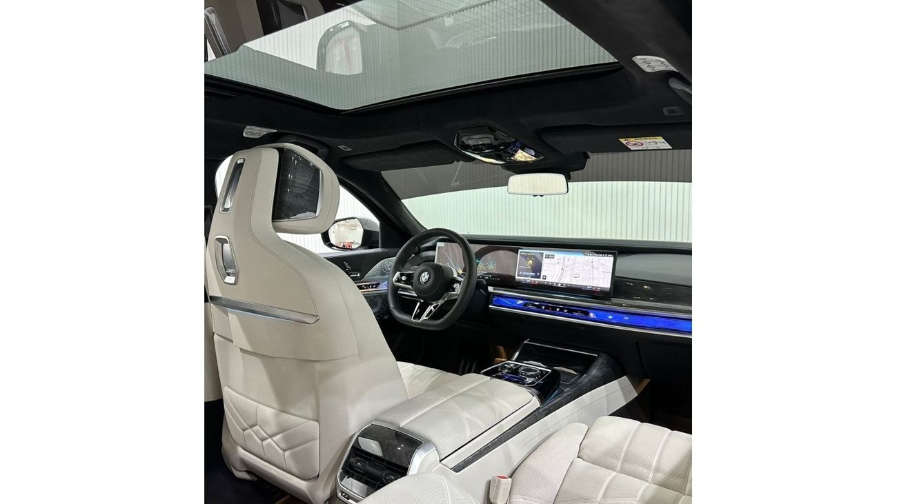 بي أم دبليو 760Li 2024 BMW 760i xDrive M-Sport Masterclass, 2028 BMW Warranty + Service Pack, Fully Loaded, GCC