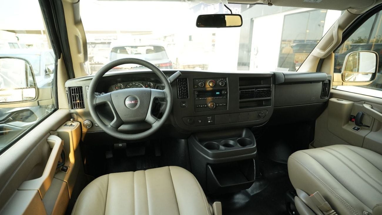 GMC Savana V8 6.6 Normal Wheelbase 2025 MY