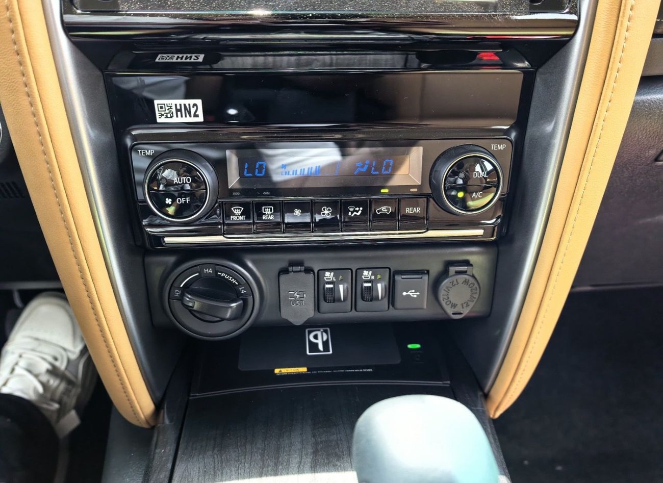 Toyota Fortuner VXR,4.0L,LEATHER SEATS,POWER SEATS,FRONT COOLING SEATS,4 CAMERA,BLIND SPOT,18''AW,A/T,2025MY ( FOR E