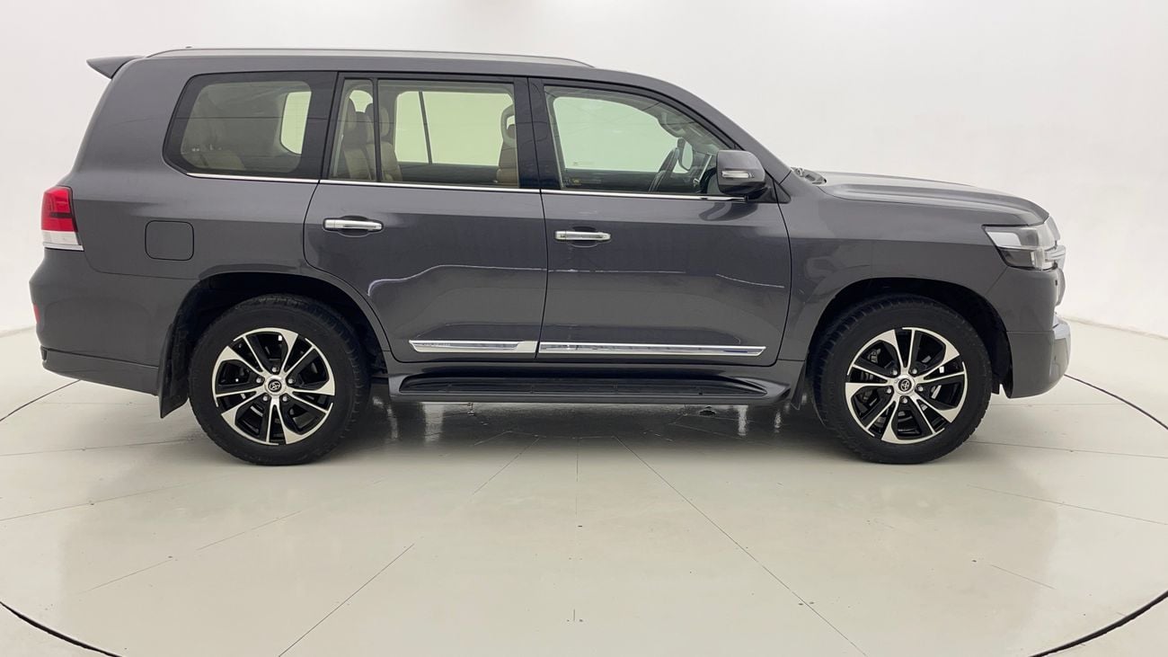 تويوتا لاند كروزر GXR GT 4 | بدون دفعة مقدمة | اختبار القيادة في المنزل