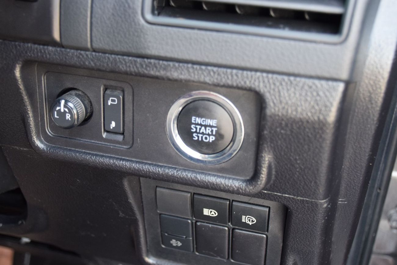 Toyota Prado 4X4 Diesel 2.8L Full Option (Right Hand)