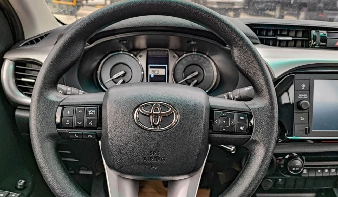 تويوتا هيلوكس HILUX 2.4L MT DIESEL