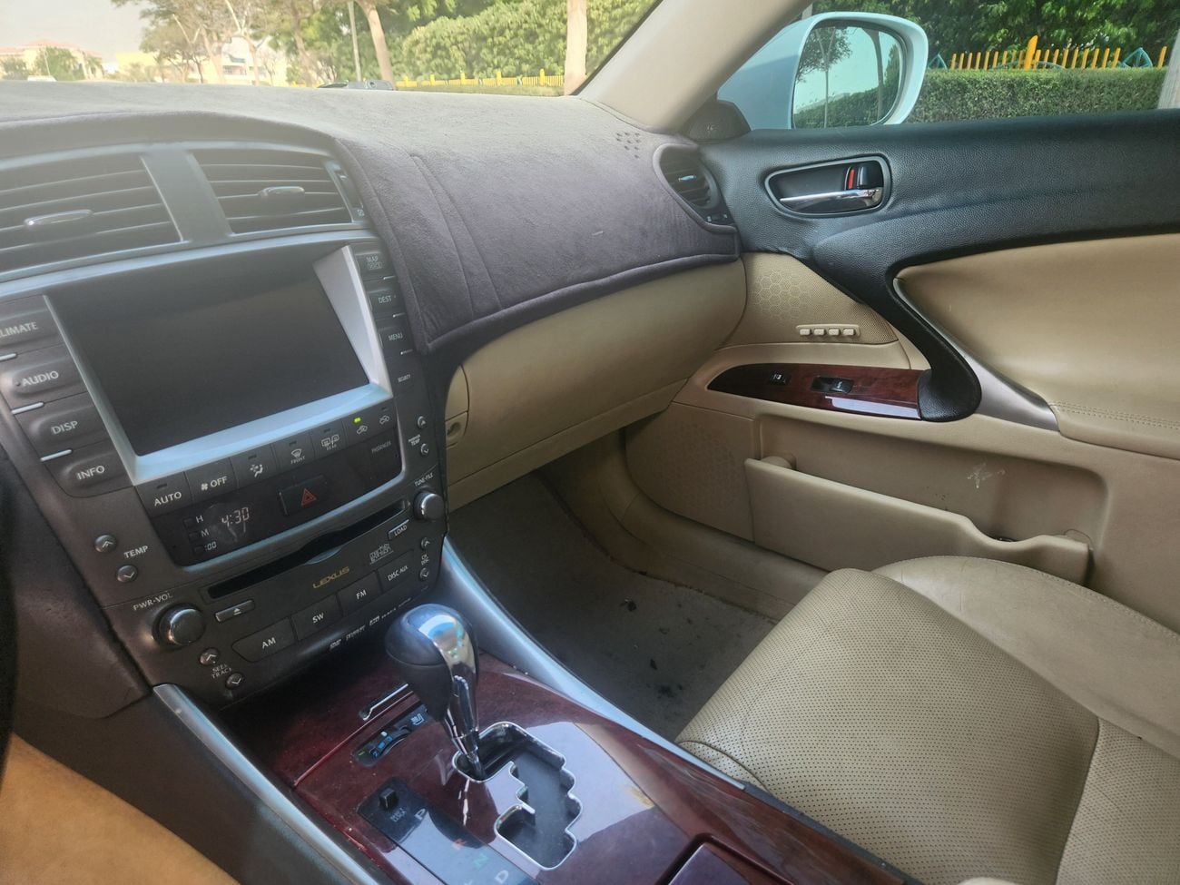 لكزس IS 300 LEATHER