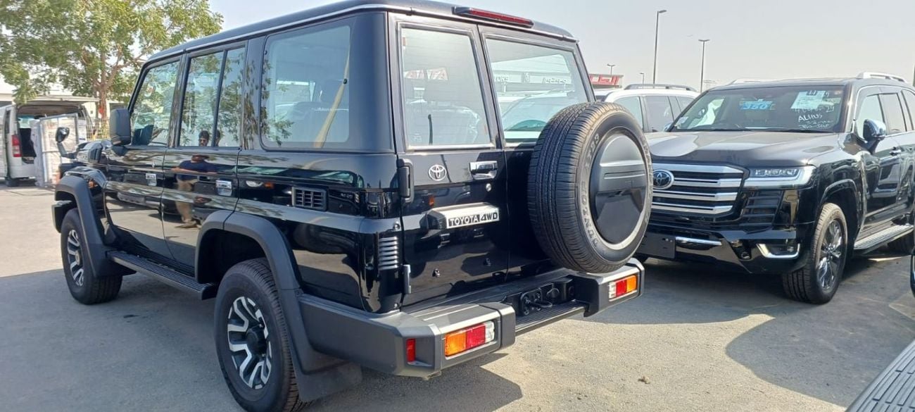 تويوتا لاند كروزر 70 RHD 2.8 DIESEL