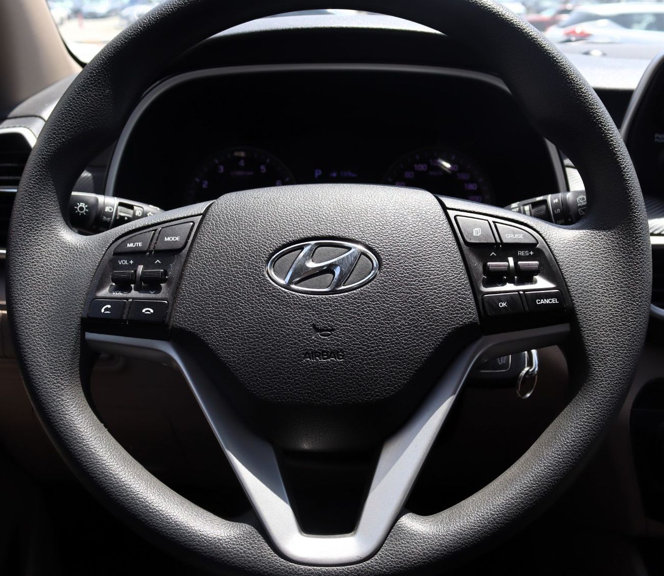 Hyundai Tucson GL ACCIDENTS FREE - GCC - PERFECT CONDITION INSIDE OUT - 2000 CC