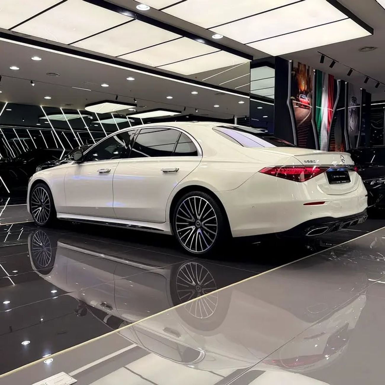 مرسيدس بنز S 580 MERCEDES S CLASS 580 LONG WHEELBASE