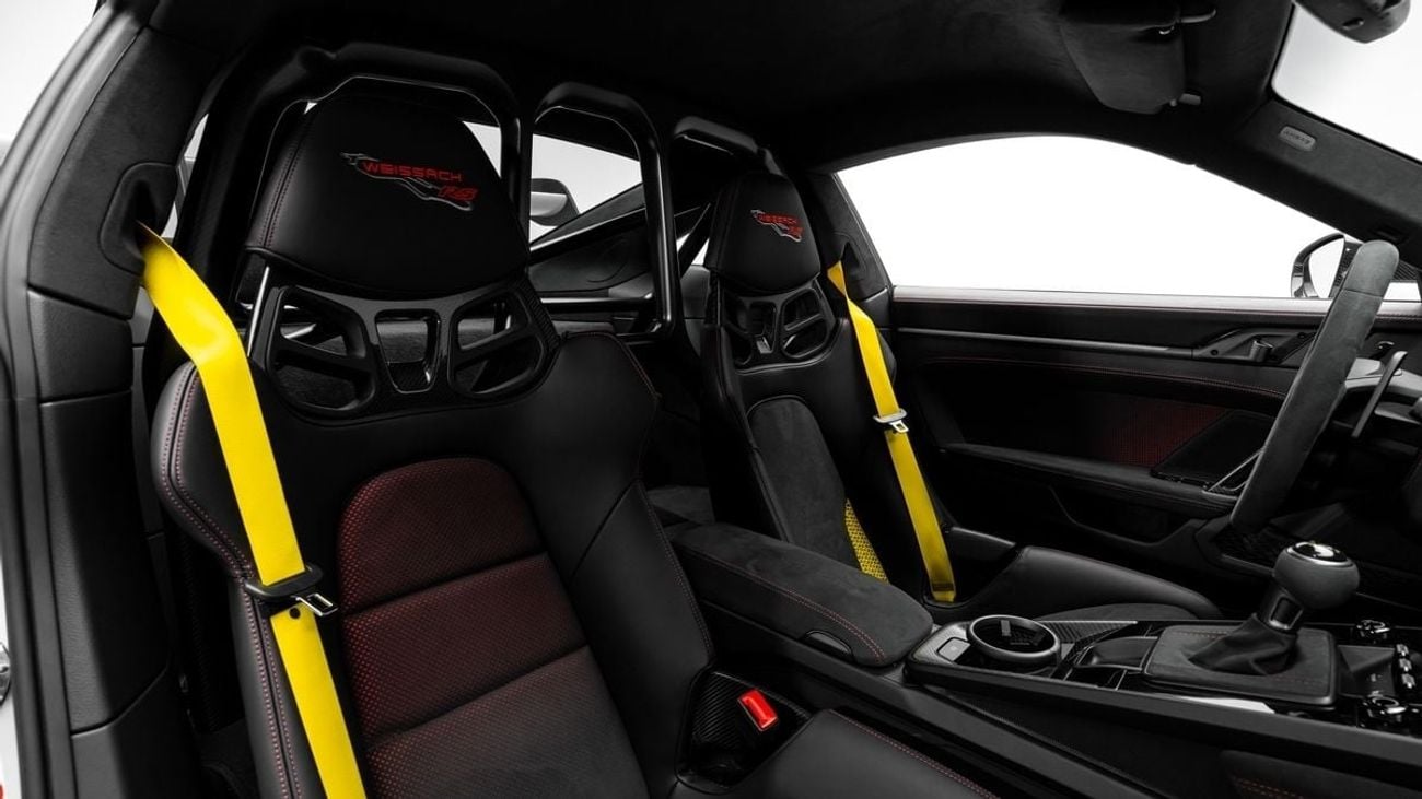 بورش 911 GT3 RS - 2025 - GCC Specs - Under 5 Years Warranty