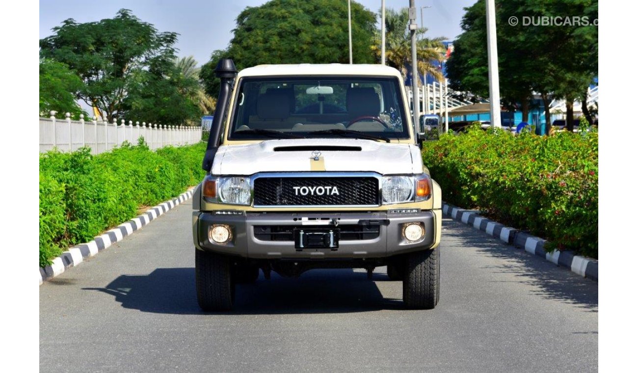 Toyota Land Cruiser Pick Up 79 DOUBLE CABIN LIMITED V8 4.5L  WITH WINCH AND DIFFERENTIAL LOCK