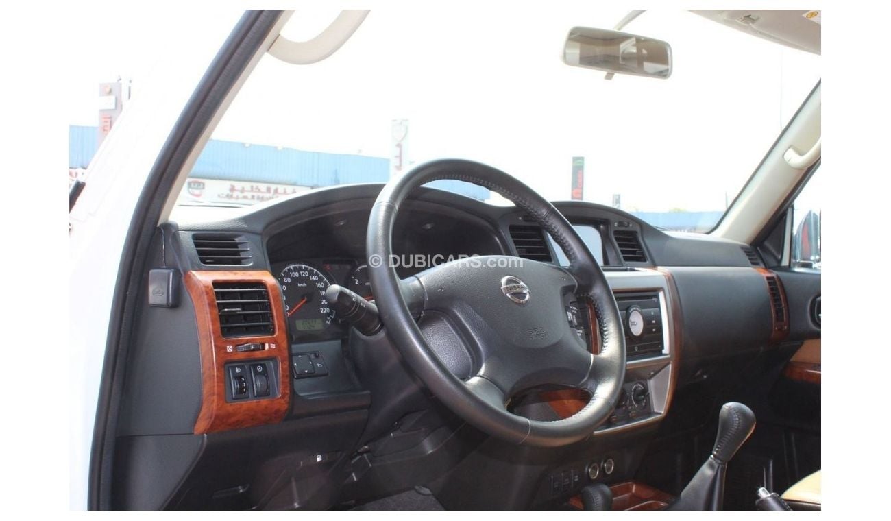 نيسان باترول سفاري SUPER SAFARI FALCON EDITION 2019 GCC WITH DEALER WARRANTY IN MINT CONDITION
