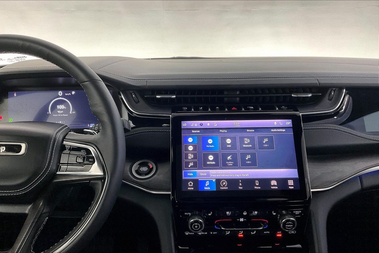 جيب جراند شيروكي Overland | شامل الضمان | 0 ﺪﻔﻋﺓ ﺃﻮﻟﻯ