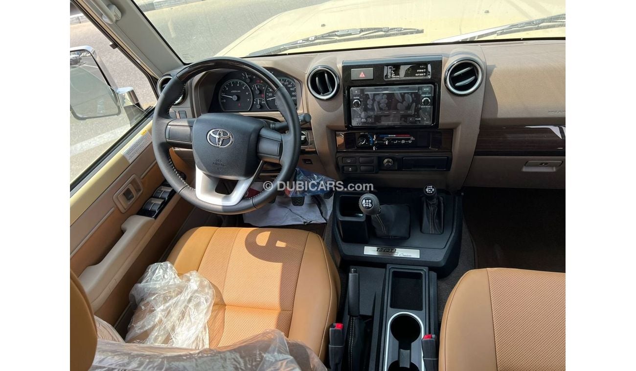 تويوتا لاند كروزر 70 2022 TOYOTA LANDCRUISER / 70 SERIES / 4.0L / 4WD/ 5 DOOR / FULL OPTION / GCC