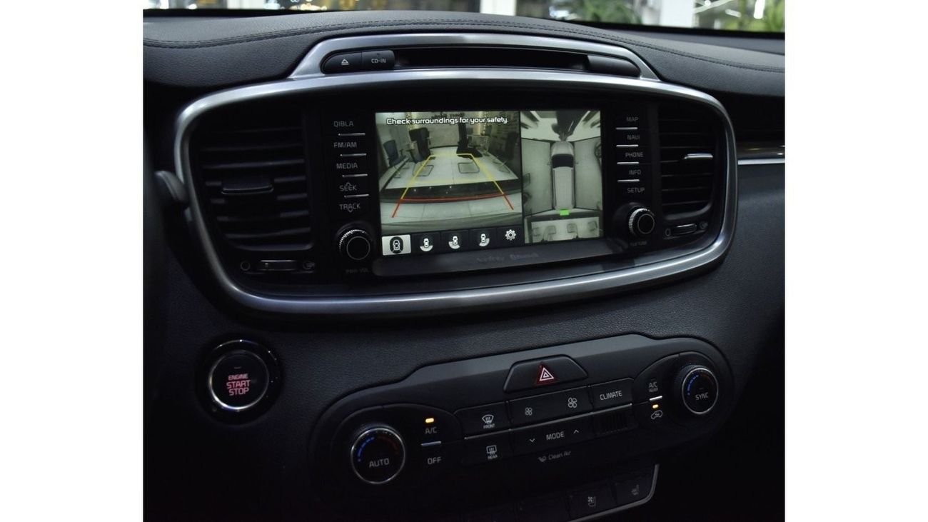 Kia Sorento EXCELLENT DEAL for our KIA Sorento AWD V6 ( 2016 Model ) in Silver Color GCC Specs