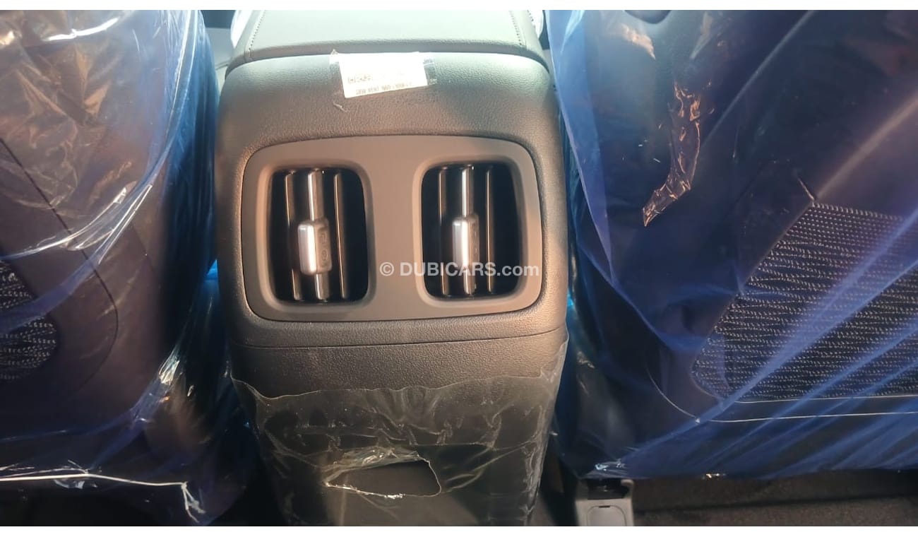 Hyundai Tucson 2023 AWD 2.0L Diesel White color A/T