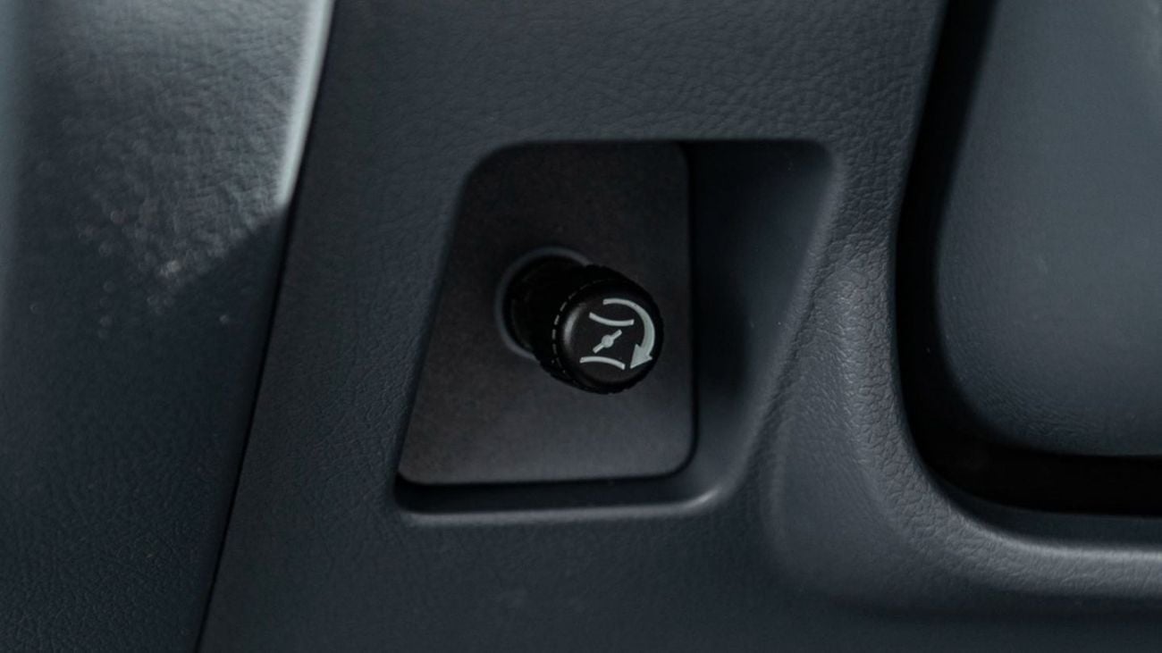 تويوتا لاند كروزر 70 (RHD) TOYOTA LAND CRUISER LC78 4.2D MT MY2023 – WHITE