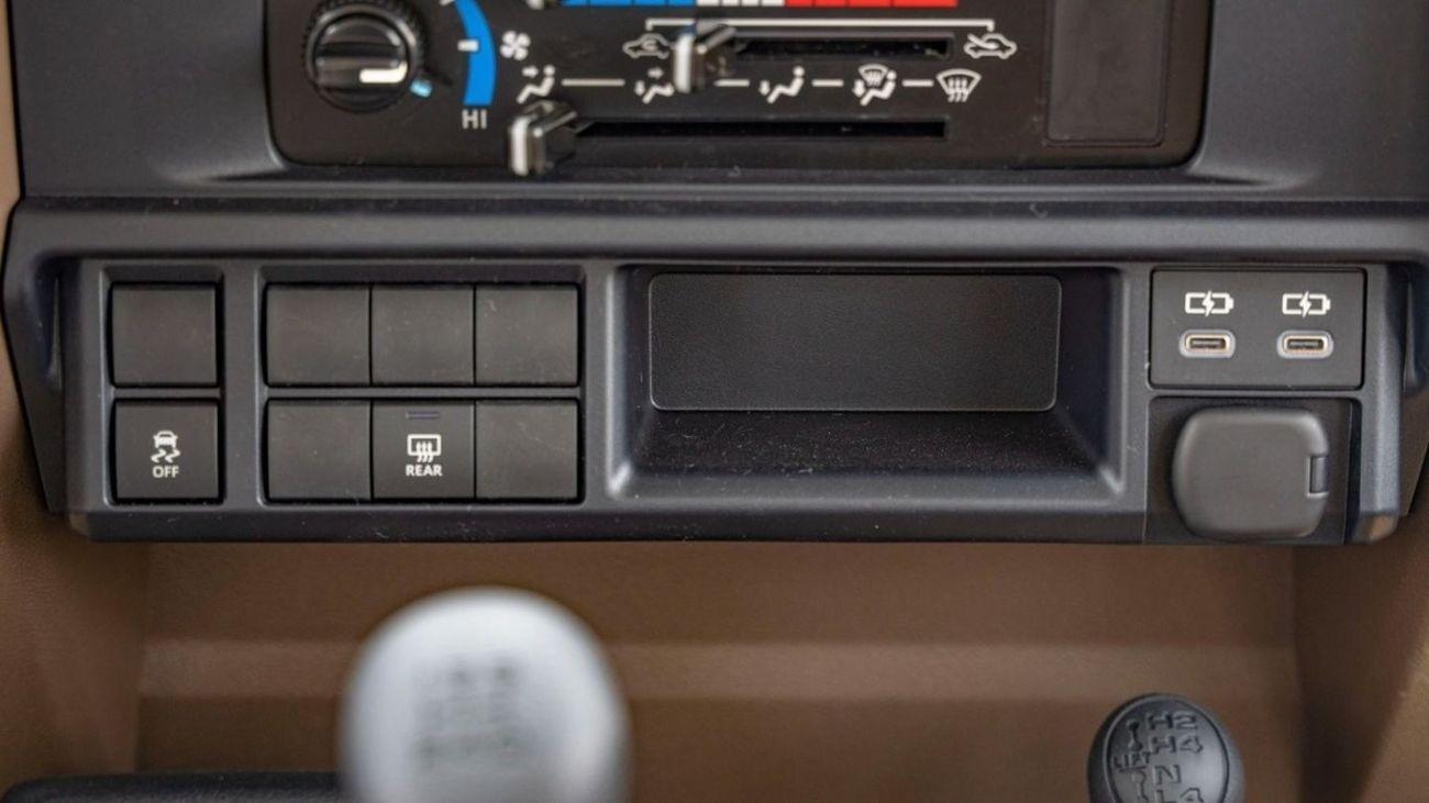 تويوتا لاند كروزر 70 2024 Toyota LC76 4.0L petrol MT Full option