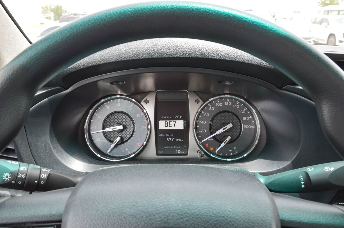 Toyota Hilux TOYOTA HILUX 2.7L RWD PETROL 4DOOR MT PICKUP 2025