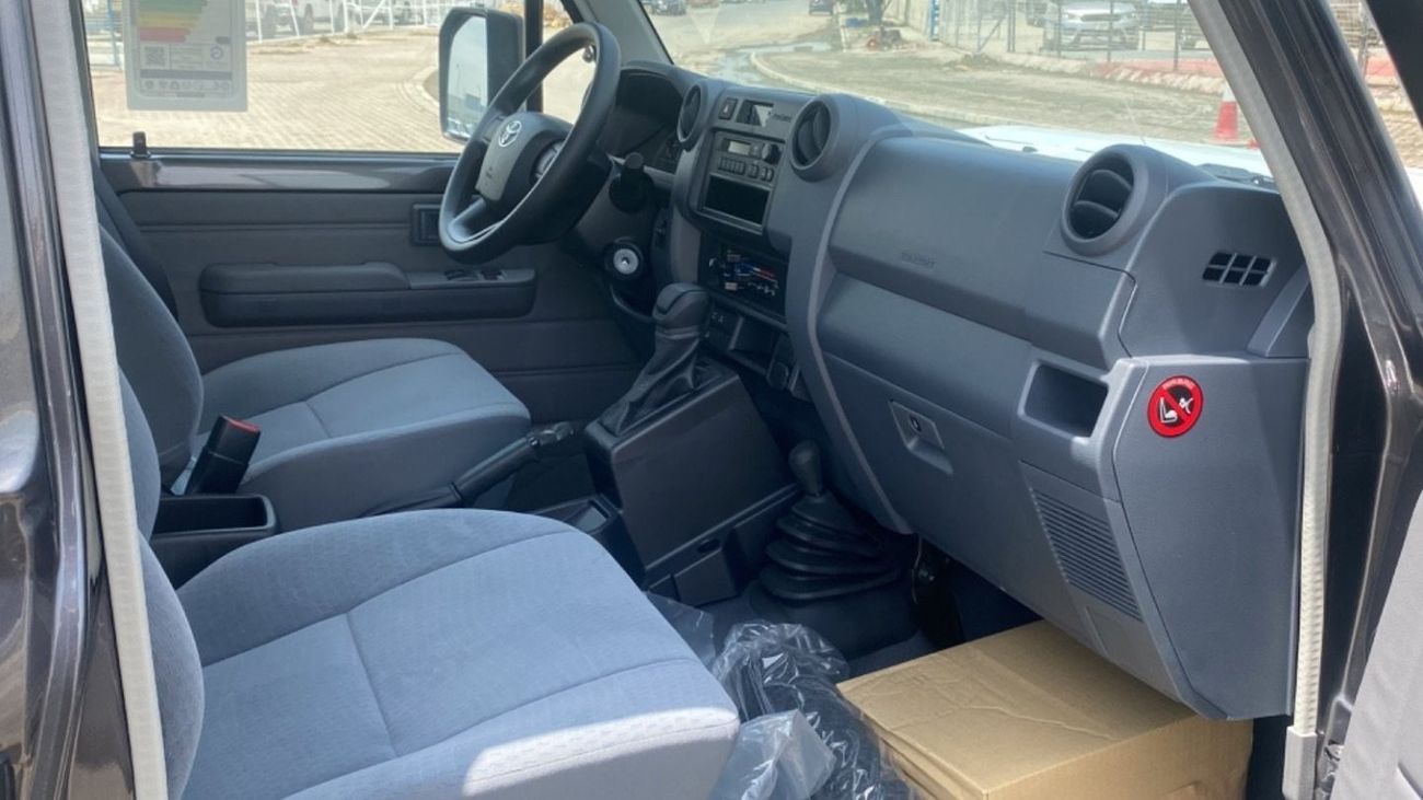 تويوتا لاند كروزر بيك آب 4.0L