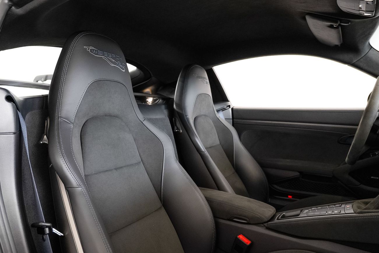 بورش كايمان 718 GT4 RS 4.0L (493 HP) A/T