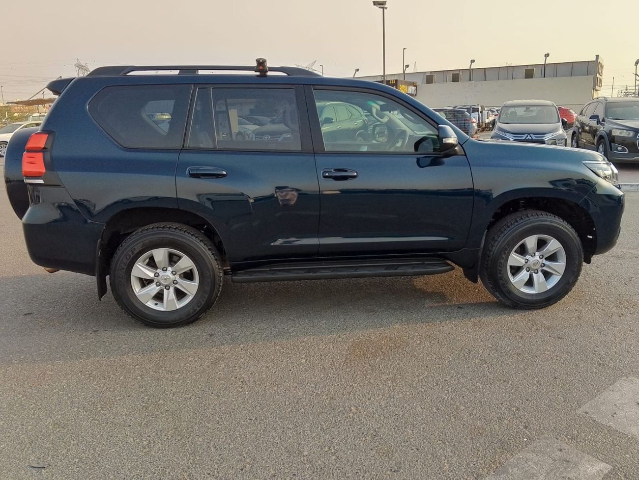 Toyota Prado Toyota prado 2018Model 2.8 Diesel Engine Colour blue Full option push start Transmission Automatic I