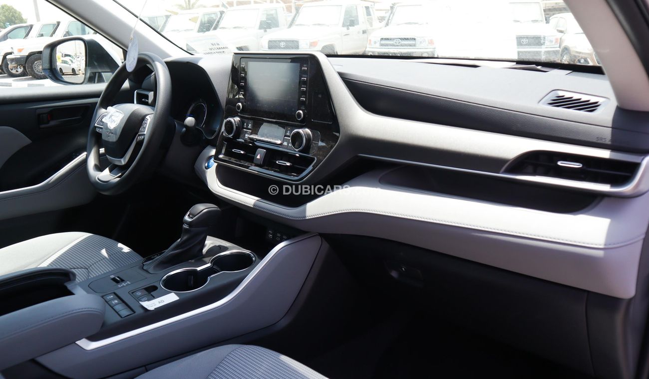 تويوتا هايلاندر LE 2.5L | 2022 | Hybrid | For Export Only