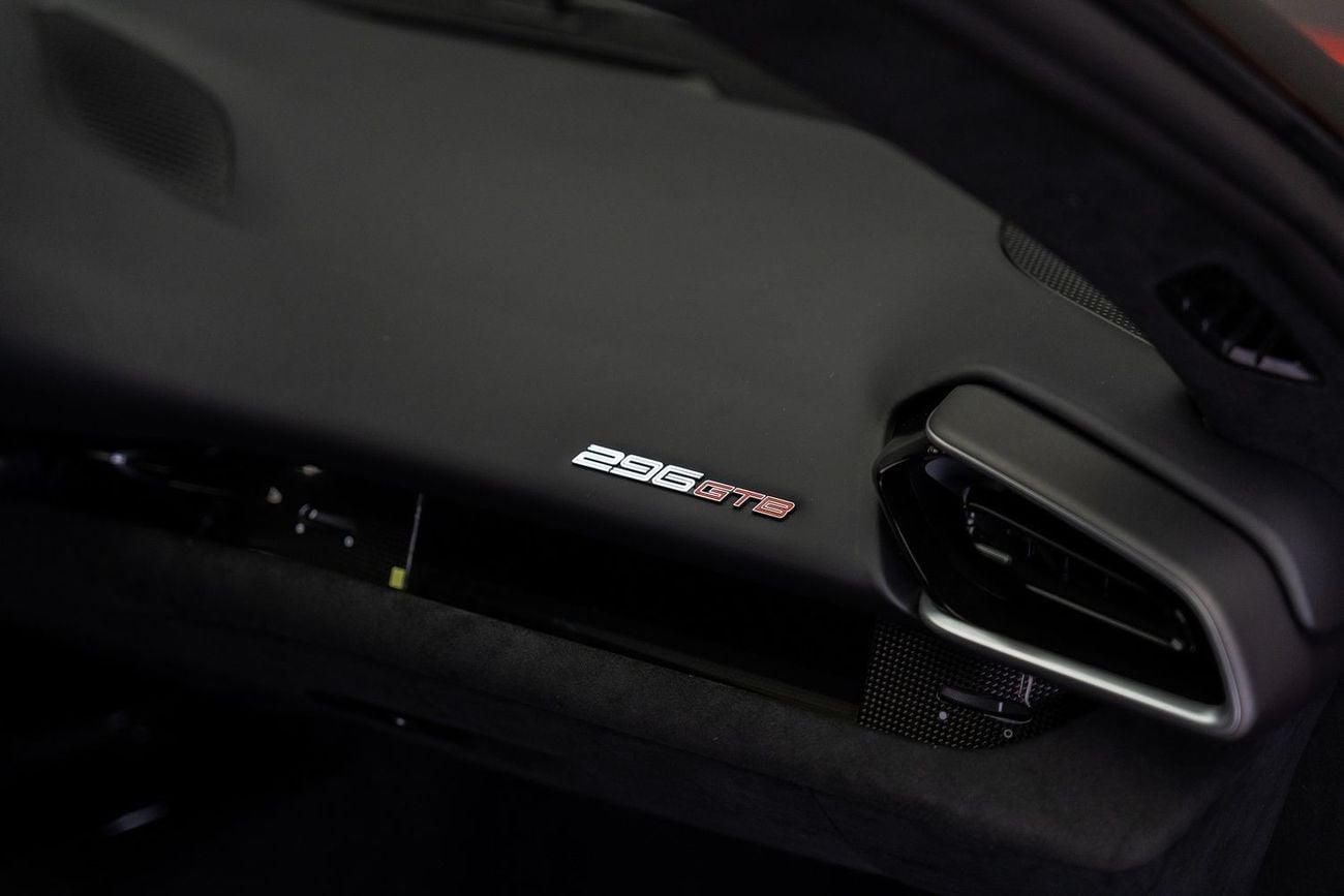 فيراري 296 GTB 3.0T V6 PHEV